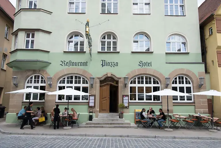 Piazza Dinkelsbühl 1